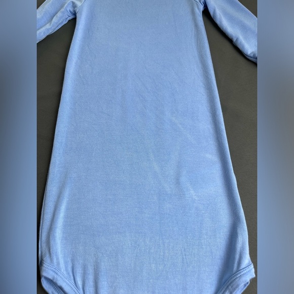 Angel Dear Bamboo Knotted
Gown size 0-3 Months - Picture 4 of 9